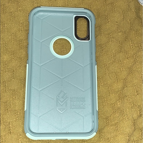 iPhone 10 Otterbox case - Picture 2 of 2